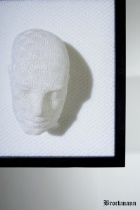 Ausstellungskatalog_DSC8704 Detail face Heres Still Light by Brockmann